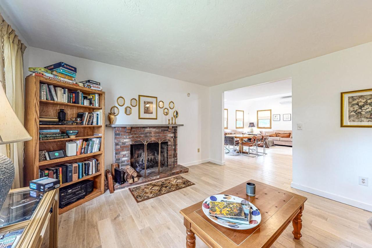 Lake Shore Living Falmouth Bagian luar foto