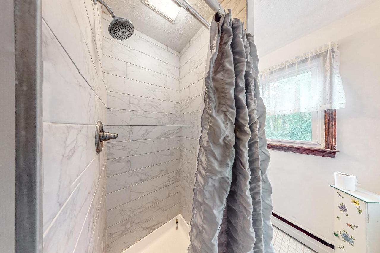 Lake Shore Living Falmouth Bagian luar foto